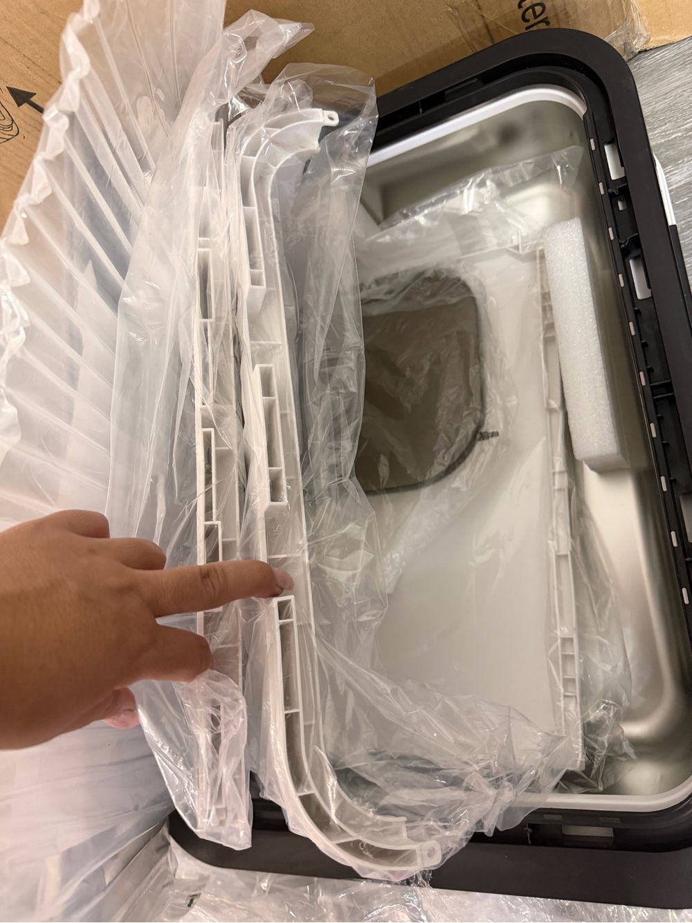 Modern Top-Entry Cat Litter Box - Picture 5 of 7
